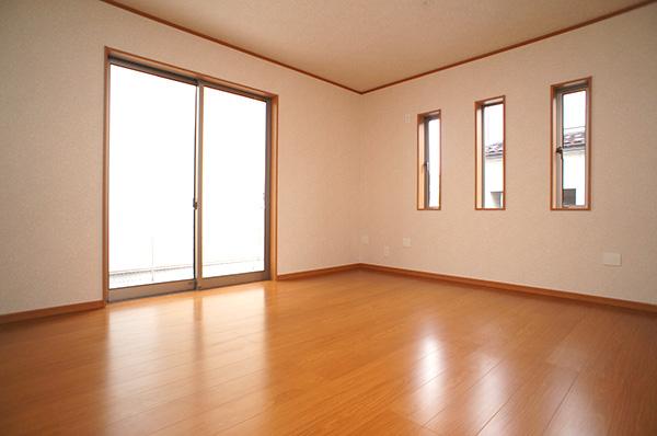 Living. Your family spacious living room that everyone is comfortable and welcoming Indoor (11 May 2013) Shooting