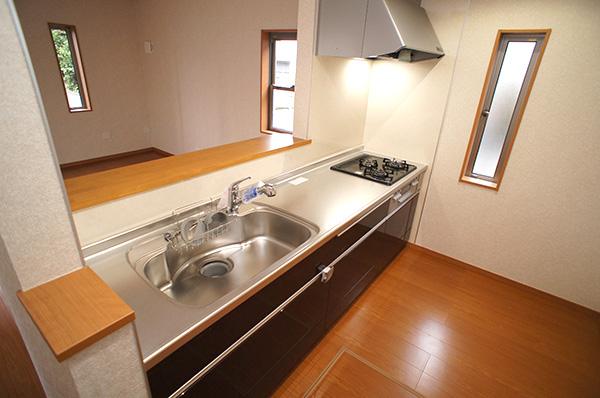 Kitchen. Face-to-face kitchen can feel your family close Indoor (11 May 2013) Shooting