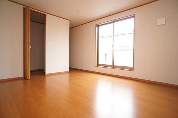 Non-living room. Indoor (11 May 2013) Shooting