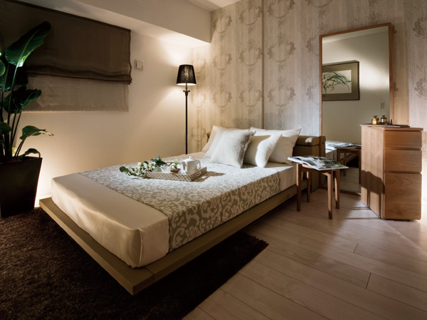 Living.  [Private room] Private time more leisurely for your stay, In the space filled with solid comfort and elegant atmosphere. The wall cross and flooring, By adopting the easy to match color to a variety of furniture, The combined coordination you can enjoy your favorite interior style.