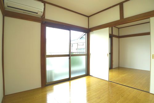 Other room space. Western-style 4.5 Pledge