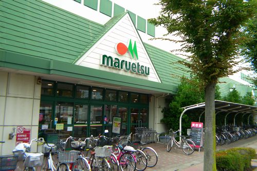 Supermarket. Maruetsu Higashikawaguchi store up to (super) 423m