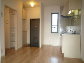 Living and room. 6 Pledge dining