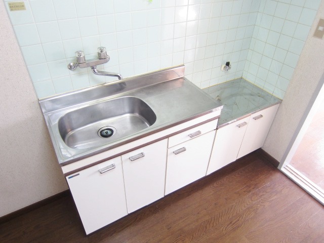 Kitchen. Gas stove installation Allowed Kitchen