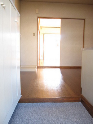 Entrance. This is the feeling I opened the front door