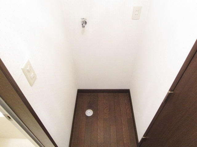 Other Equipment. Peace of mind even on a rainy day, Washing machine in the room