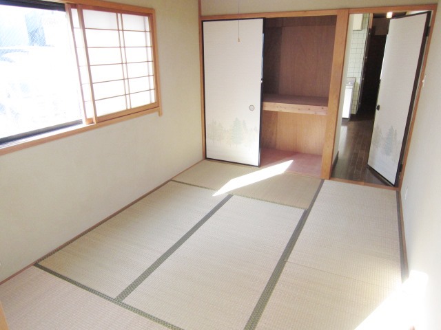 Living and room. Japanese-style room 6 Pledge of calm space