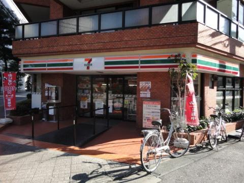 Convenience store. Seven-Eleven Kawaguchi Station West Exit store up (convenience store) 288m