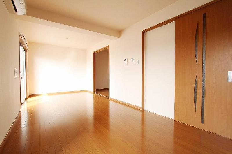 Other room space. Since built still new is the room very clean.