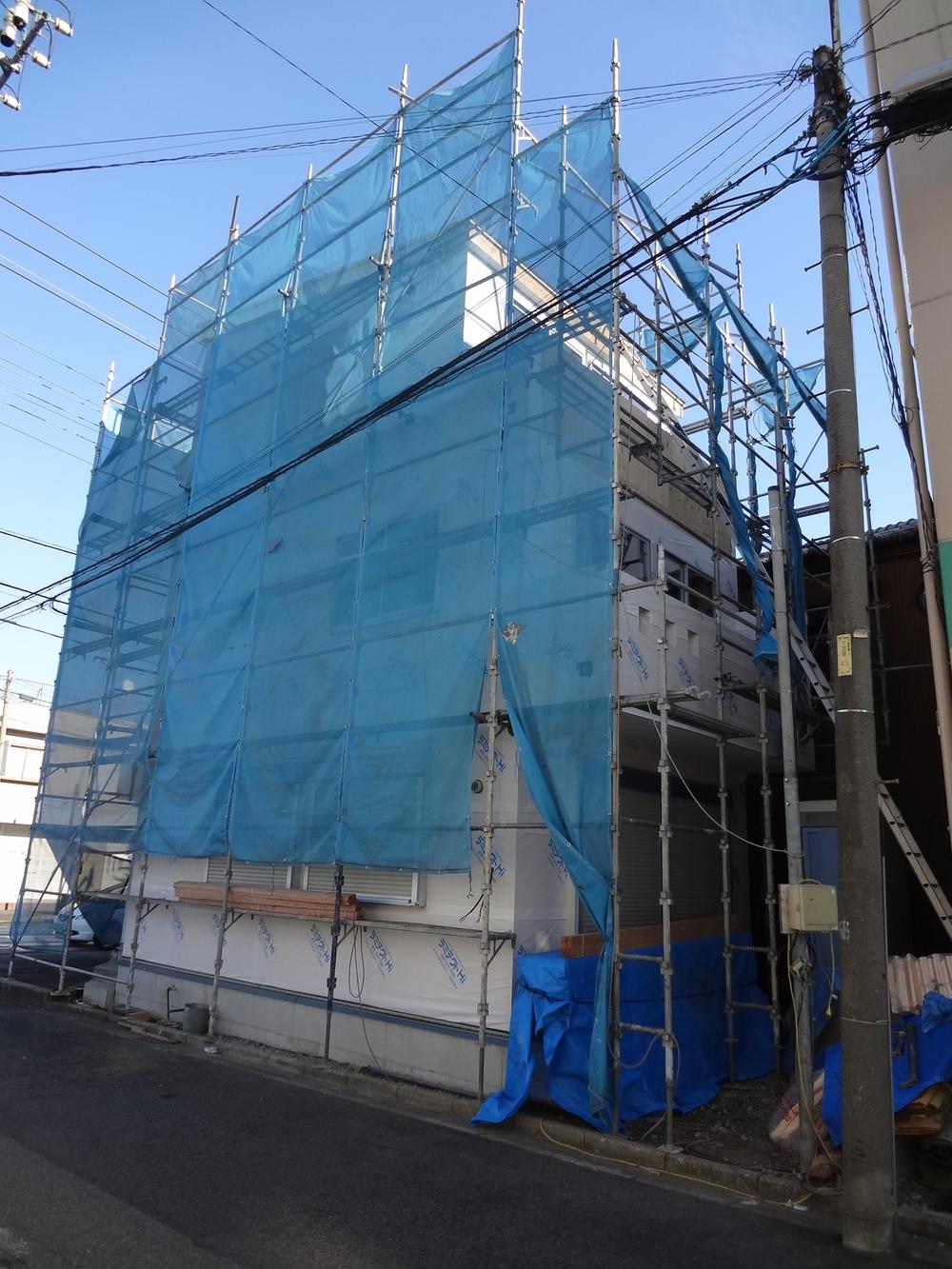 Local appearance photo. Local (12 May 2013) Shooting