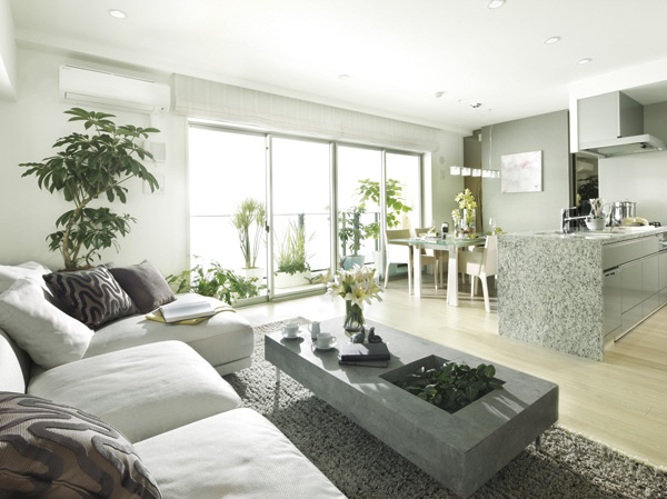 Living.  [LIVING DINING ROOM] Space filled with grace and moisture flowing elegant time. Following publication photograph of the model room ・ D2 type thing that was taken (menu 2). (Including the portion paid option ・ Application deadline Yes)