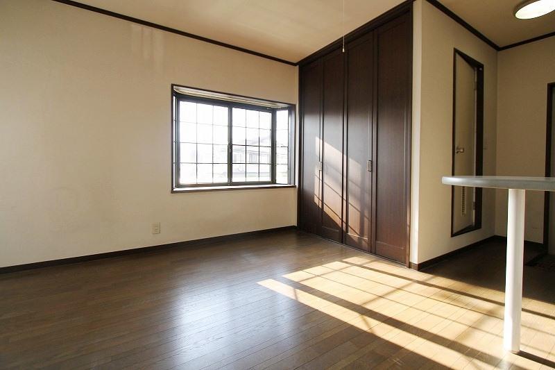 Other room space. Cleaning fee at the time of departure is also the Company will pay.