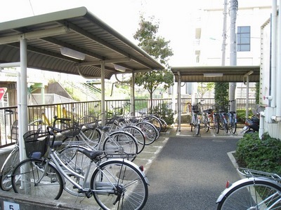Other common areas. Bicycle with also nice roof on a rainy day