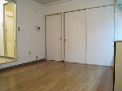 Living and room. 7 Pledge of dining kitchen