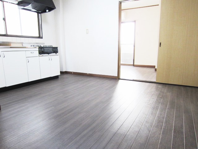 Living and room. Spacious dining