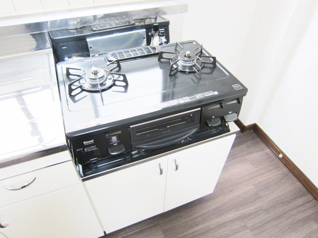 Kitchen. Gas stove is equipped
