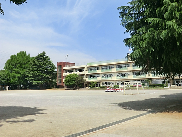 Primary school. 1086m until Kawaguchi Municipal Hatogaya elementary school (elementary school)