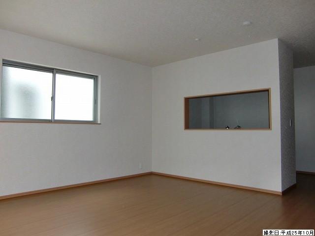 Living. Indoor (10 May 2013) Shooting