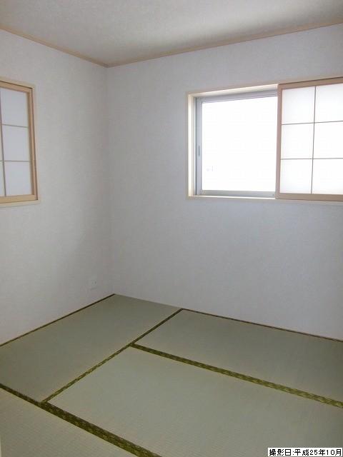 Non-living room. Indoor (10 May 2013) Shooting