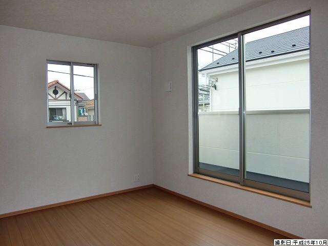 Non-living room. Indoor (10 May 2013) Shooting