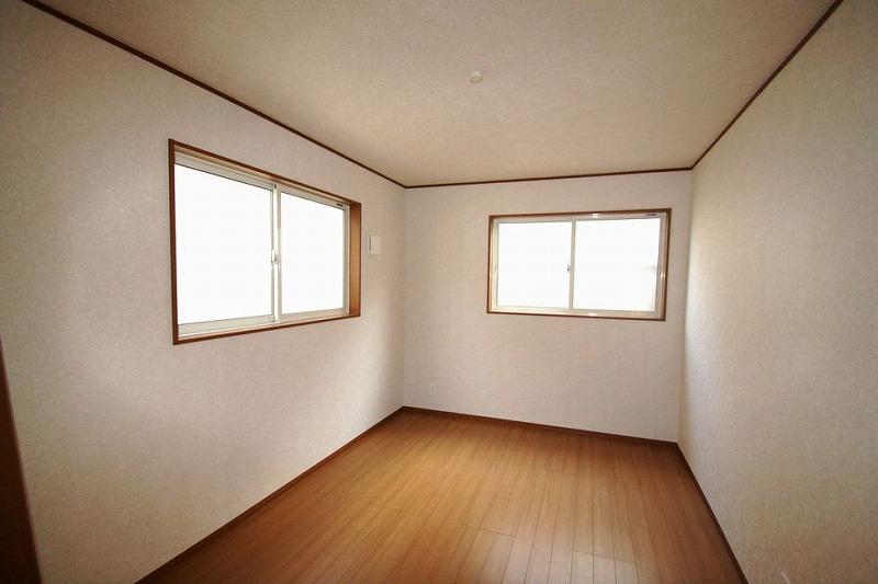 Model house photo. Shaping land ・ Last 1 buildings soon, Your tour can be spacious wide balcony spacious two car spaces in the popular counter kitchen