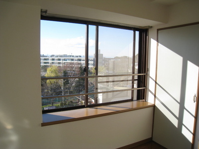 Other Equipment. Room with a bay window