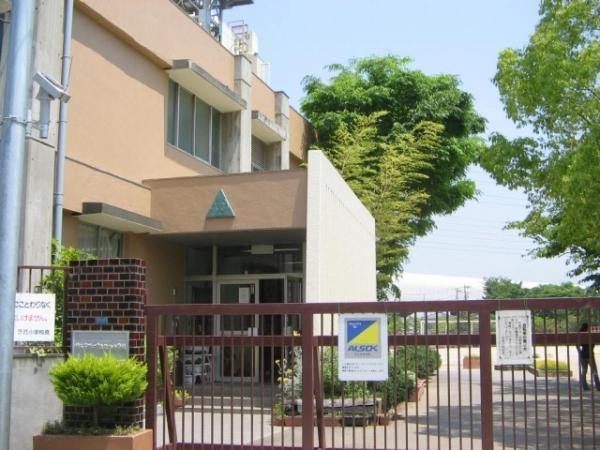 Primary school. Shibanishi 800m up to elementary school