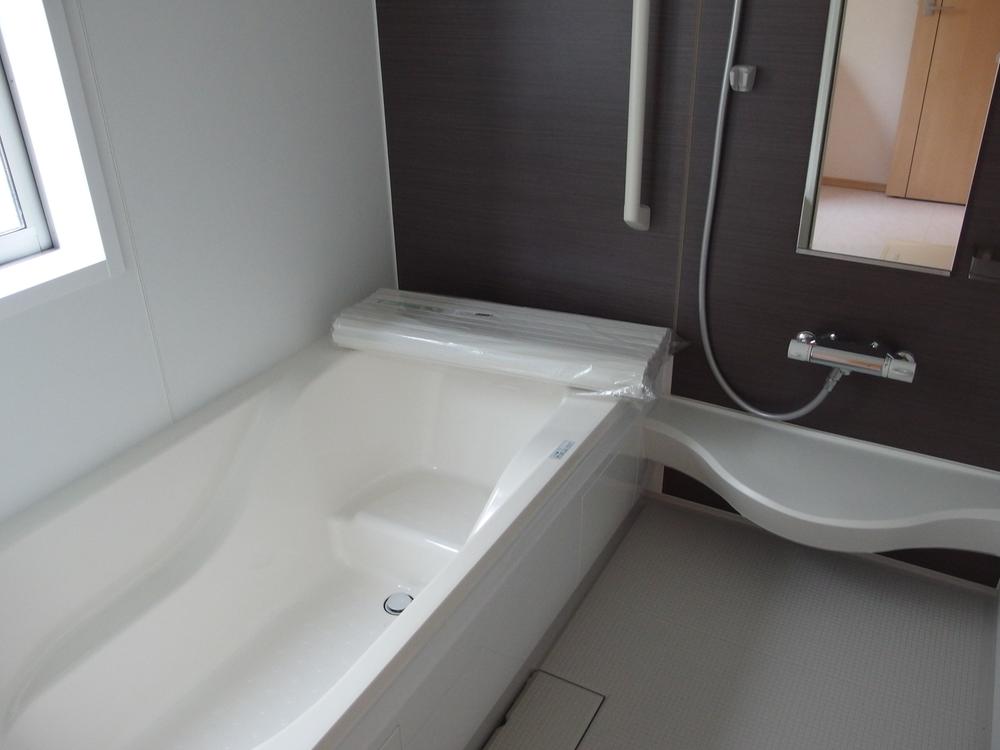 Bathroom. Indoor (11 May 2013) Shooting 6 Building