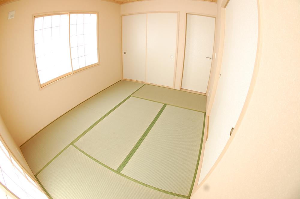 Non-living room. Japanese-style room that can also be used as a guest room (5, 7, 8 except)