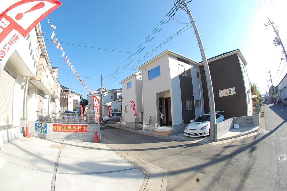 Local photos, including front road. Reservation of tour ・ Complete documentation ・ Please feel free to ask neighboring properties, etc.