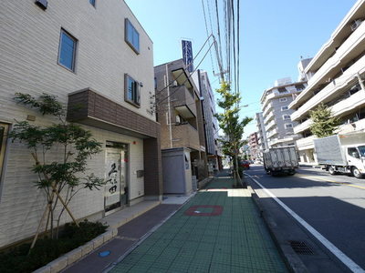 Other. Until the other (Other) 10m