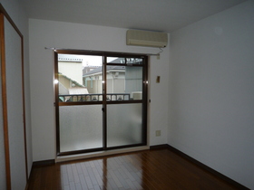 Living and room. Western-style 6 Pledge Air-conditioned