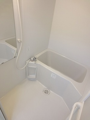 Bath. Bus toilet by!