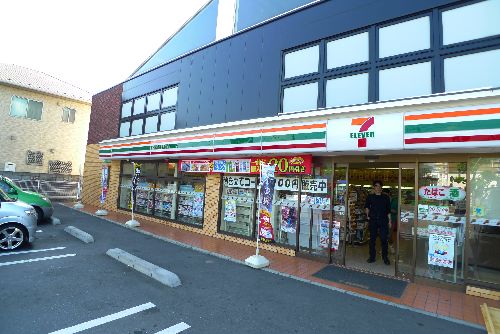 Convenience store. Seven-Eleven Kawaguchi Edo 3-chome up (convenience store) 281m