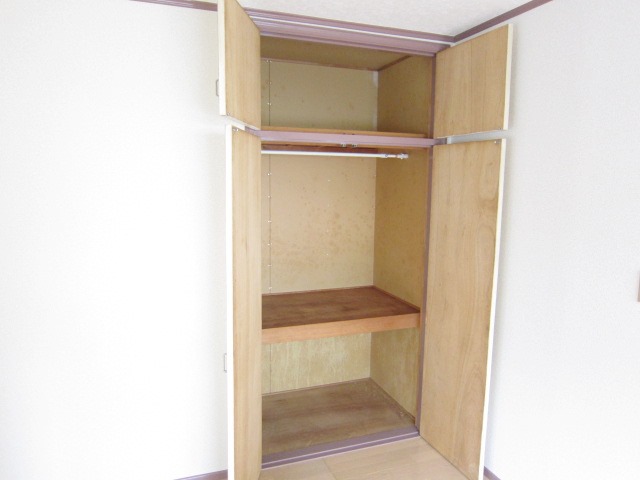 Receipt. Convenient closet clothes storage