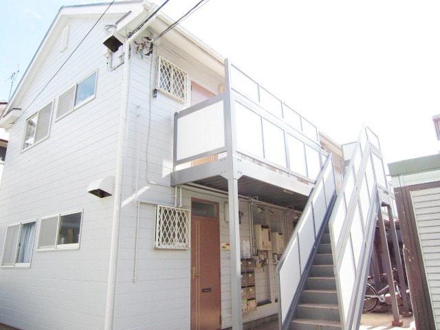 Building appearance. Situated in a quiet, residential area, In front Aoki-cho Park