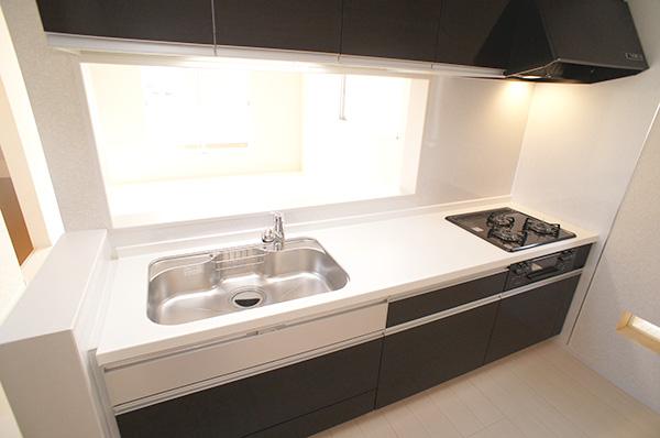 Kitchen. Produce a warm time face-to-face kitchen of your family Indoor (10 May 2013) Shooting Building 3