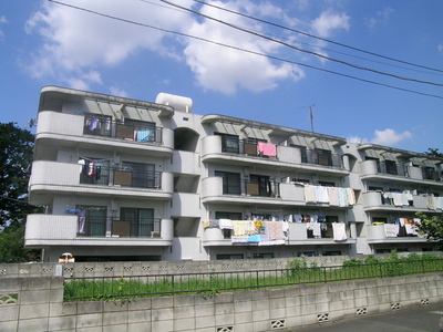 Building appearance. Upland