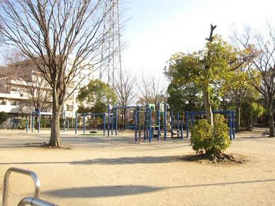 park. 357m to Coyaba park (park)