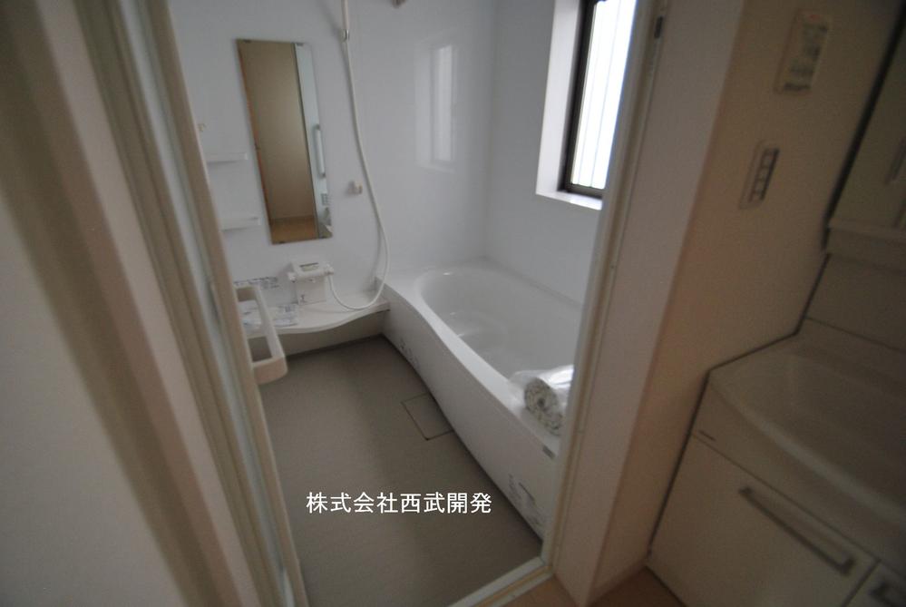 Bathroom. Indoor (11 May 2013) Shooting