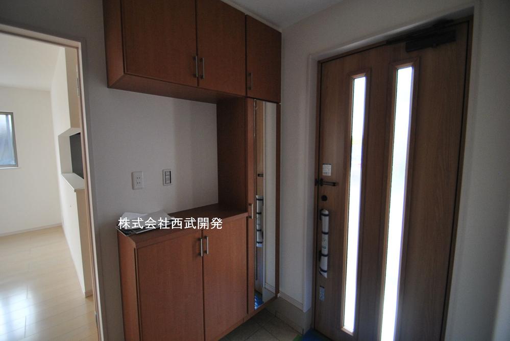 Entrance. Local (11 May 2013) Shooting