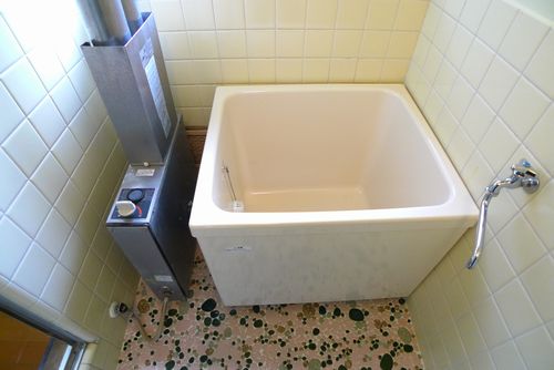 Bath. Balance kettle