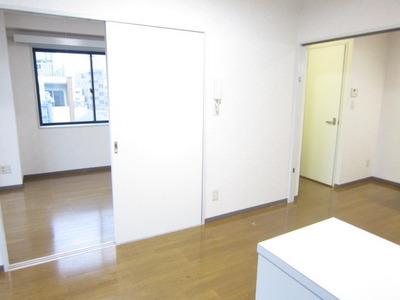 Entrance. Welcome back! This is the image I opened the front door