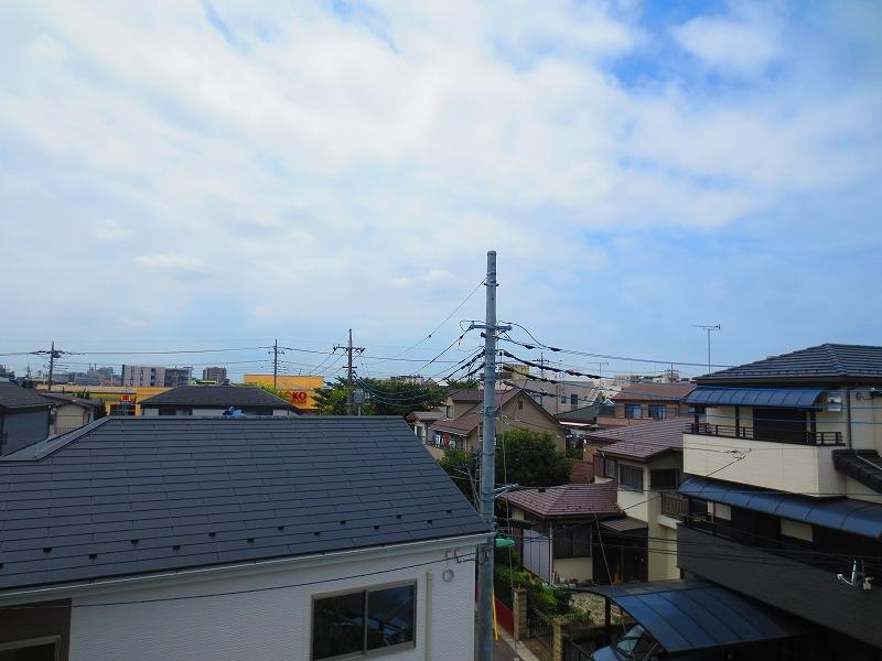 View photos from the dwelling unit. Local (August 2013) Shooting