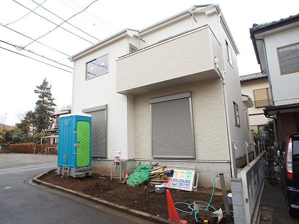 Local photos, including front road. 12 / 27 shooting Completion of framework