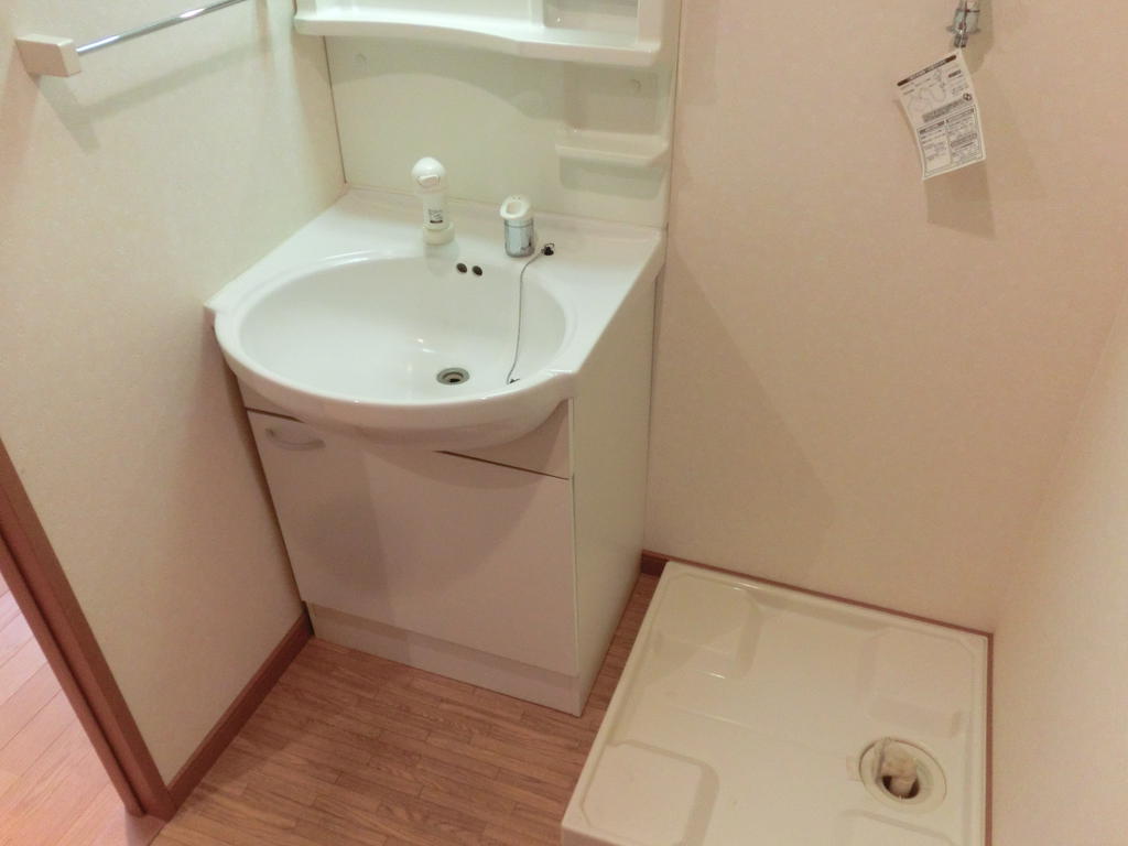 Washroom. Popular with shampoo dresser women.