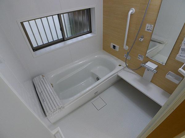 Bathroom. Bathroom to heal fatigue of the day, spacious 1 tsubo or more