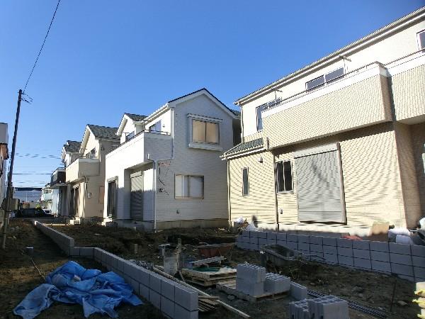 Local appearance photo. Sun is warm housing be plugged from morning. 