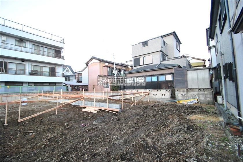 Local appearance photo. Local (12 May 2013) Shooting