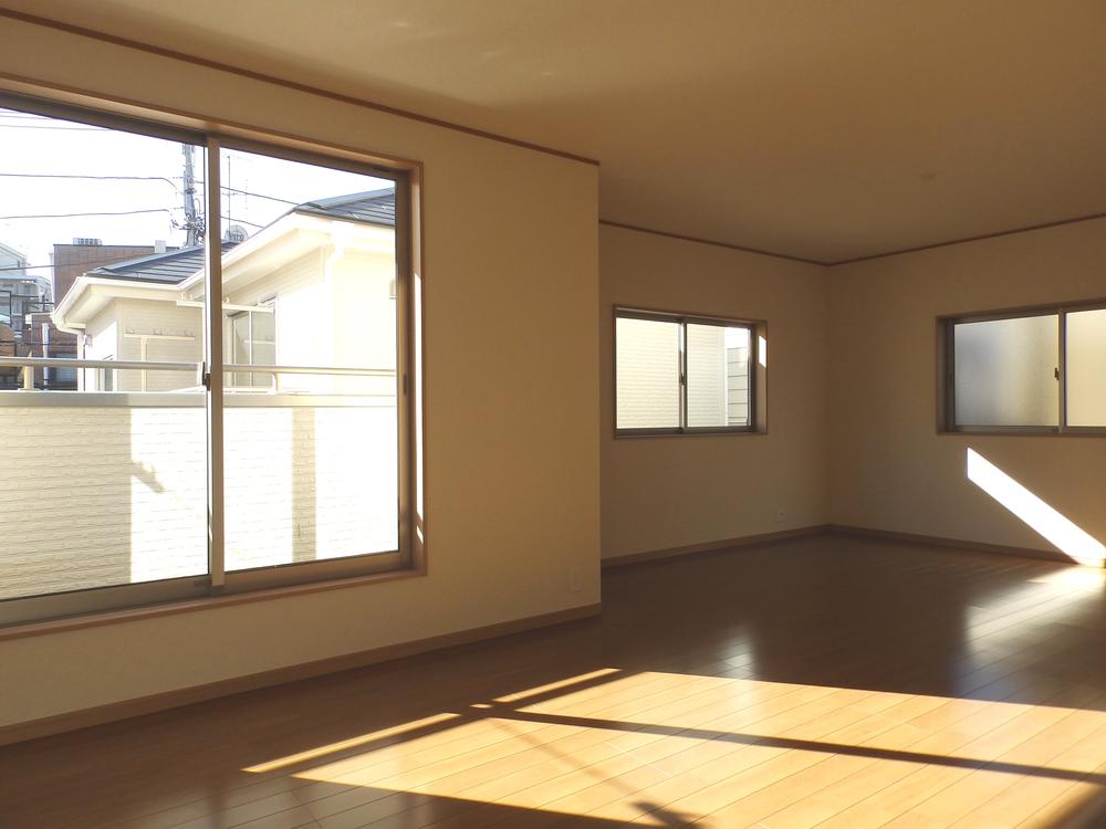 Living. How would you use the Building 2 is a bright living space wide